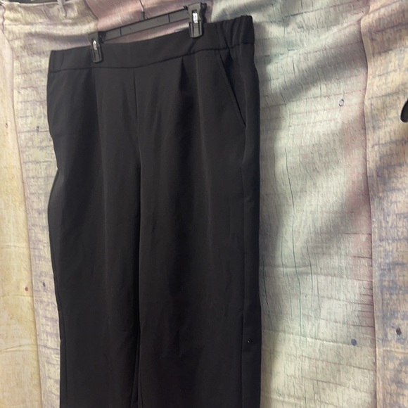 - Brand new Woman’s Apt.9 wide leg crop pants XXL. - Picture 6 of 12